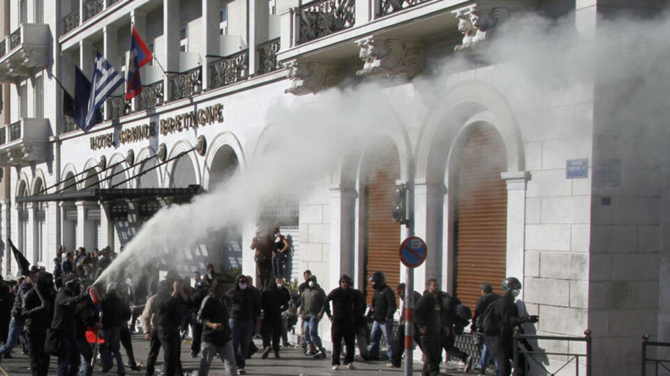 Halka rağmen ek tedbirlere onay