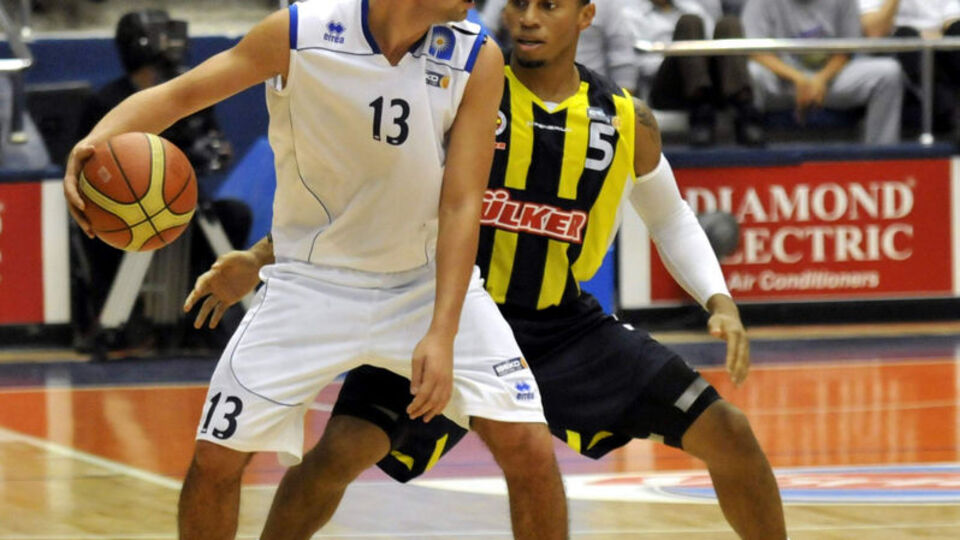 Kanarya rahat kazandı!