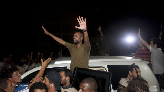 ''Seyfülislam Kaddafi, teslim olmak için uçak talep ediyor''