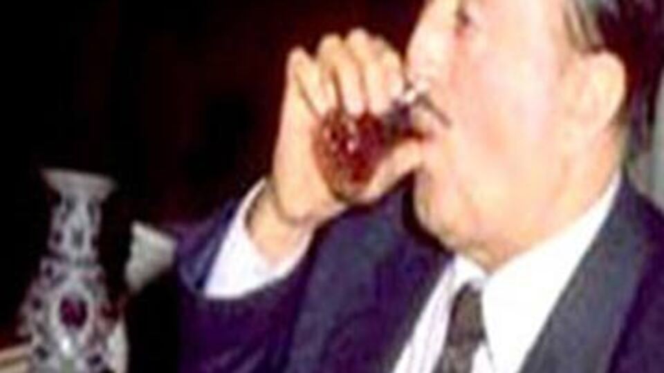 Eski Bakan Cahit Aral vefat etti!