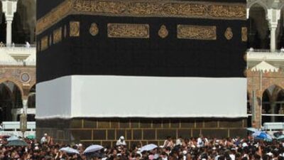 Kabe'nin örtüsü değiştirildi! VİDEO