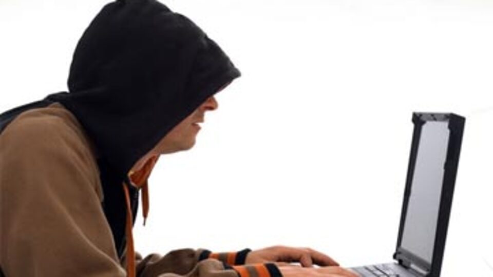 Fransa, Türk hackerları konuşuyor!