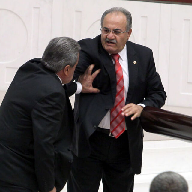 TBMM'de 'itekleme' vakası: Salim Uslu kendini savundu!