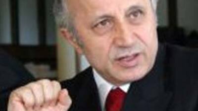 Yaşar Nuri Öztürk hastaneye kaldırıldı!