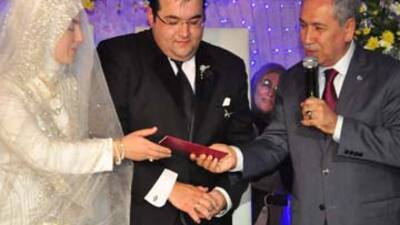 "Nikahsız birliktelikler teşvik ediliyor"