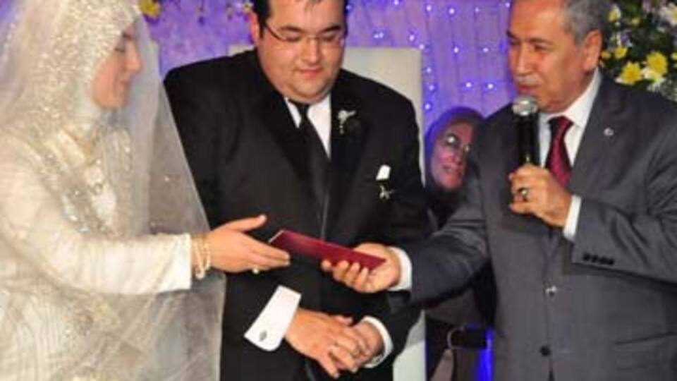 "Nikahsız birliktelikler teşvik ediliyor"