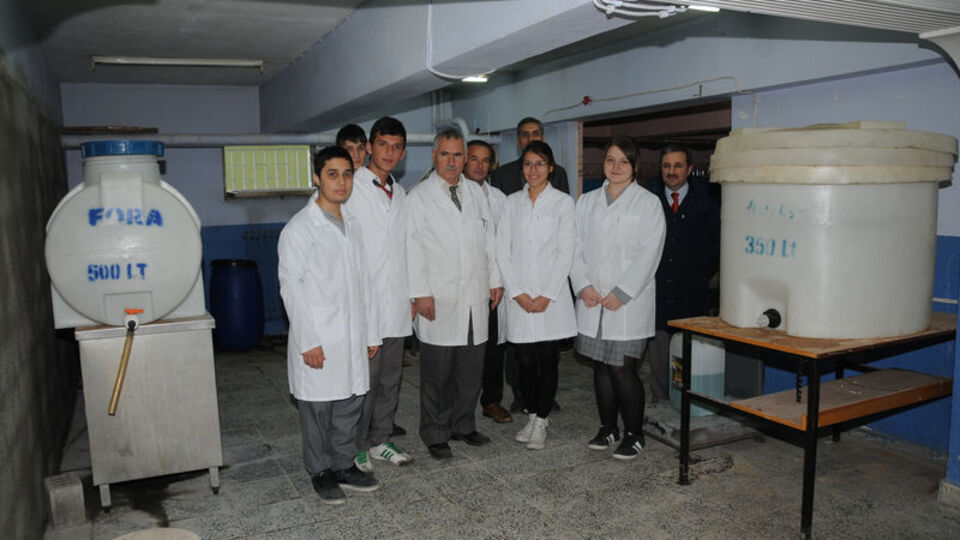 Okul değil, sanki fabrika