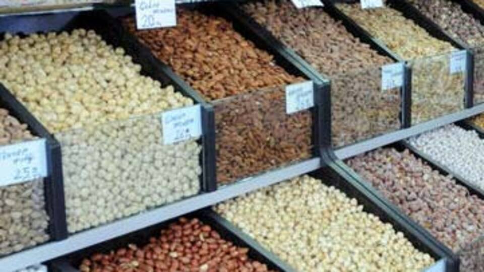 Yemeğe zaman ayıramayanlara kuruyemiş!
