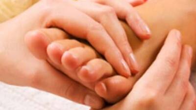 Ayak mantarı nasıl bulaşır?