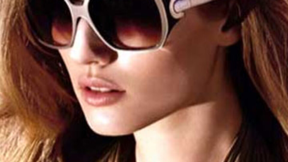 Kış güneşinde gözlük takın!