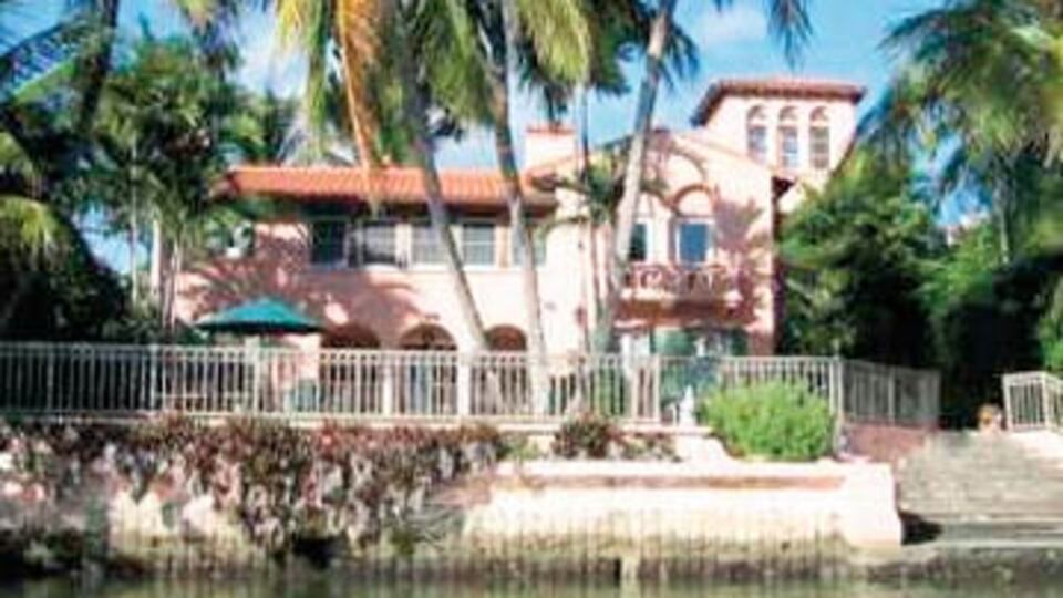 Koç, 3 milyon $'a Miami'den ev aldı