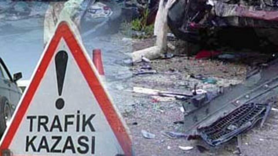 TÜBİTAK servis minibüsü devrildi