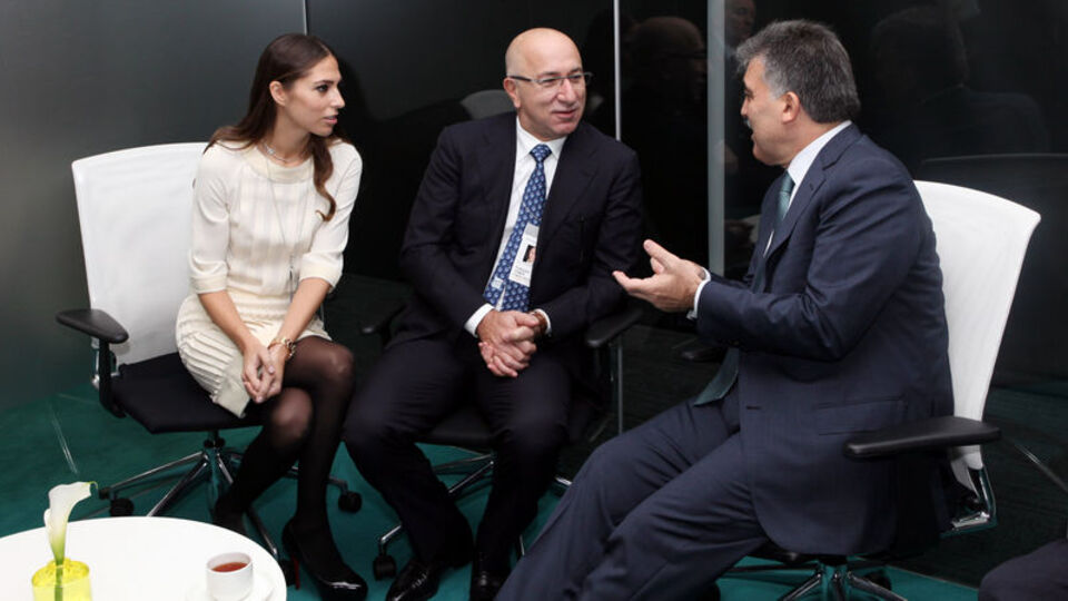 Abdullah Gül'ün Chatham House'daki törenine Turgay Ciner ve Didem Ciner'de katıldı