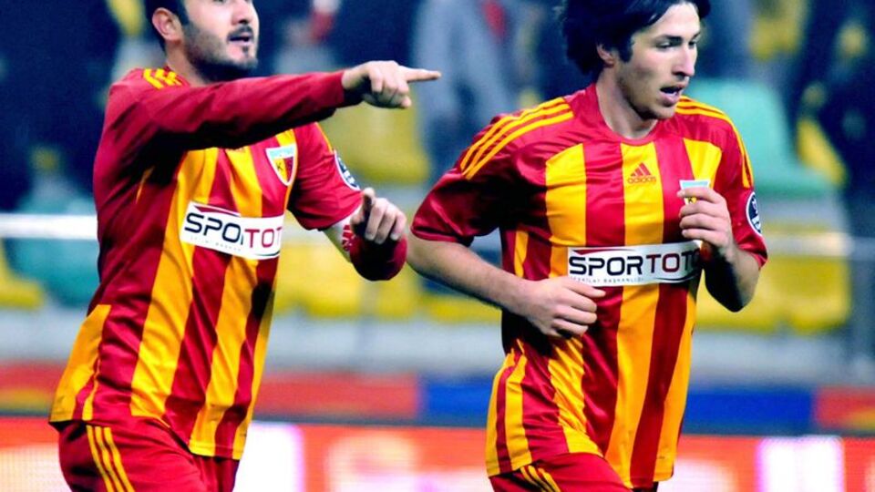 Krallar iş başında!