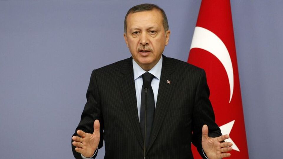 Sarkozy'ye Osmanlı tokadı! VİDEO