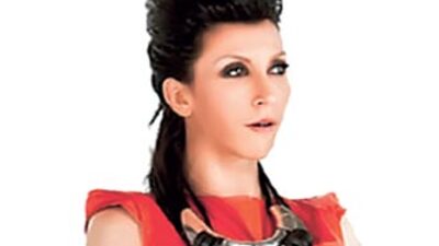 Sana kırmızı çok yakışıyor Hande!