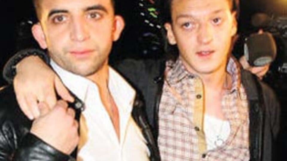 Mesut küfelik