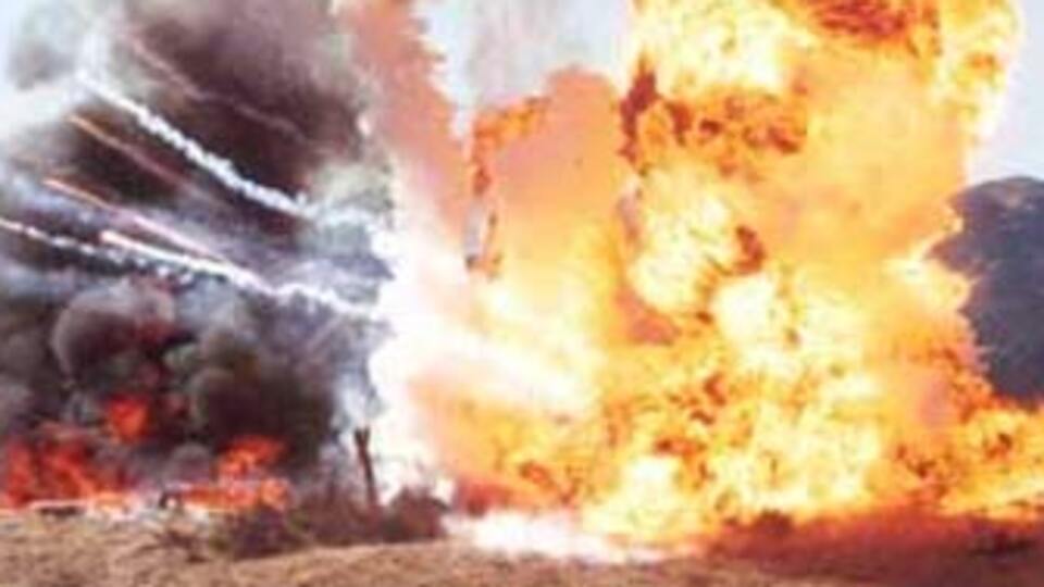 Askeri depoda patlama: 4 ölü!