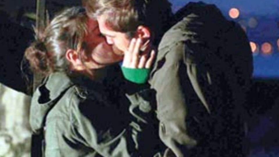 Hazal Kaya'dan takoza elveda