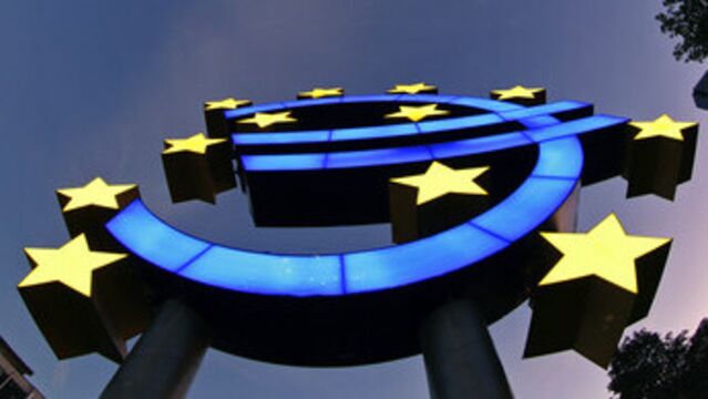 ECB gelenek bozdu