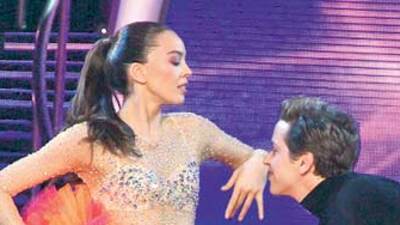 Azra yürekleri hoplattı! GALERİ