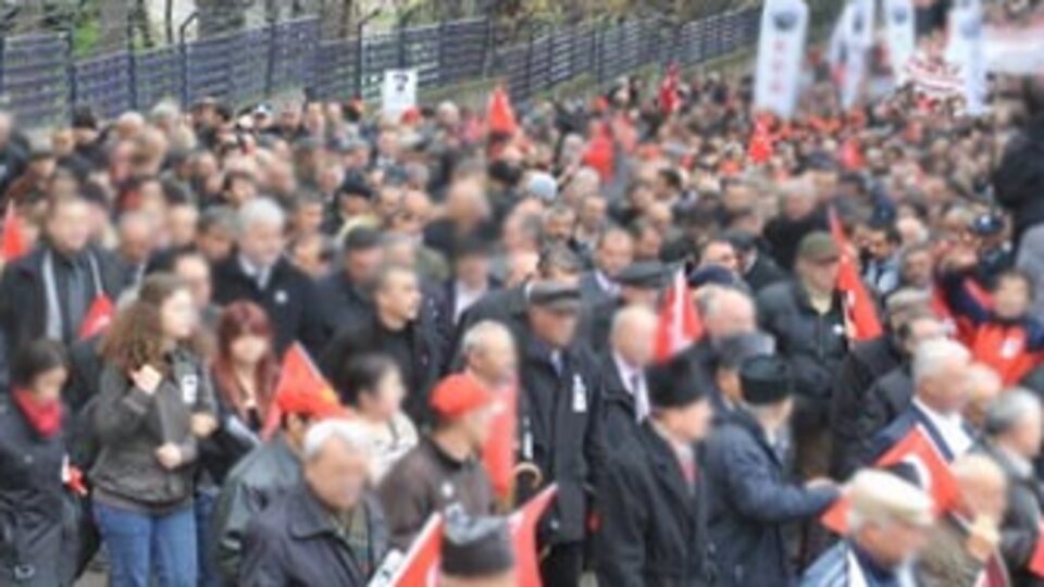CHP'liler Taksim'e yürüdü