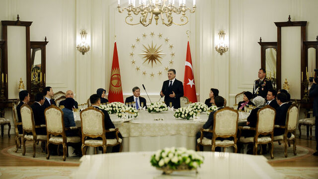 Gül'e ''ağabey'', Hayrünnisa Gül'e ''yenge''