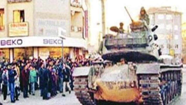 28 Şubat'a suç duyurusu