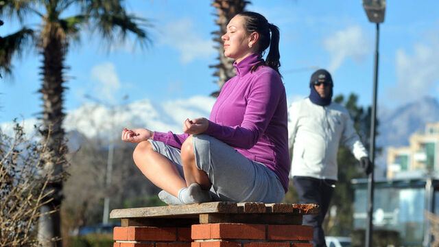 Yoga vücuda zararlı mı?