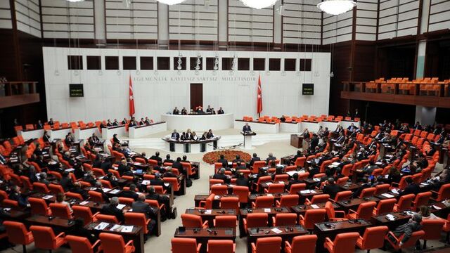 Meclis TV out, sosyal medya in!