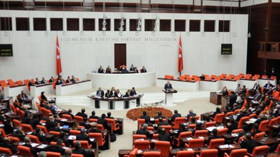 Meclis TV out, sosyal medya in!