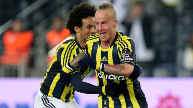 Kanarya'yı yabancılar sırtlıyor!