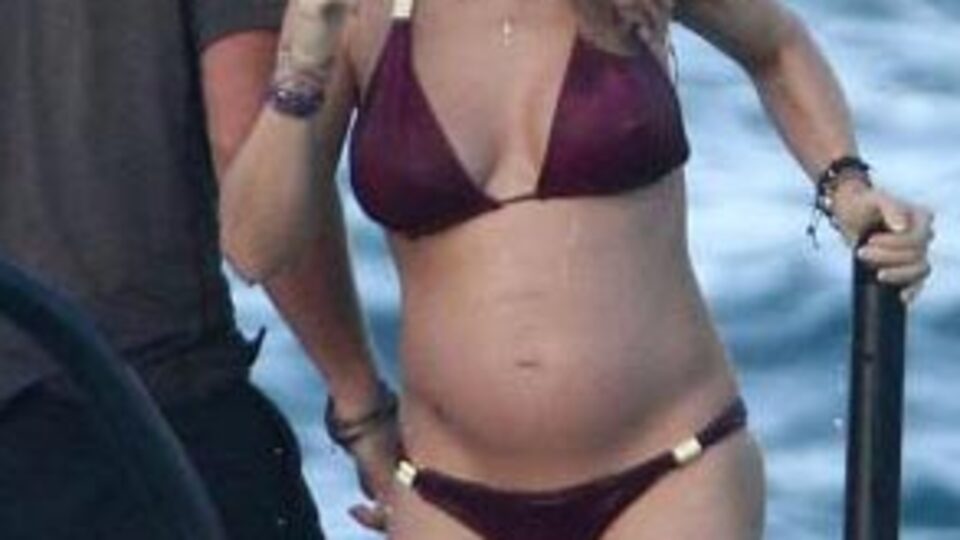 Hamile ve bikinili GALERİ