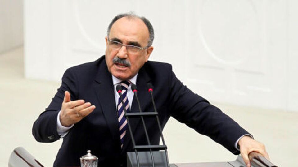 Meclis'te 'çadır tiyatrosu' tartışması
