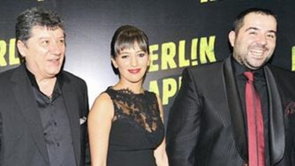 Berlin Kaplanı ayakta alkışlandı GALERİ-VİDEO