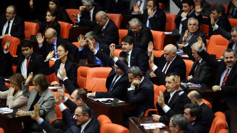 İnsan Hakları Komisyonu'nda tartışmalı toplantı