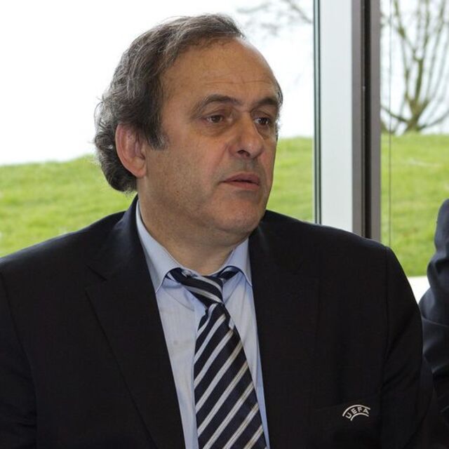 Platini tavrını koydu!