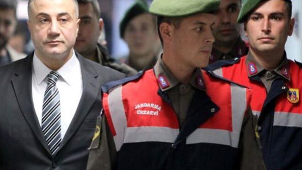 'Peker'in villasına sorgulanmak üzere insanlar getiriliyordu'