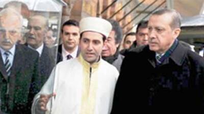 İngilizce Hutbe okudu