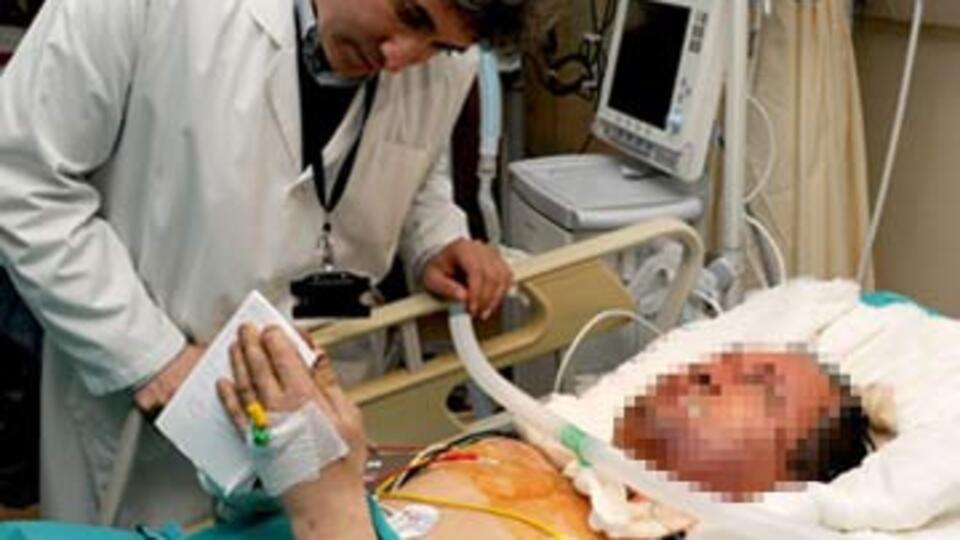 Uğur'a bir sansür de kardeşinden