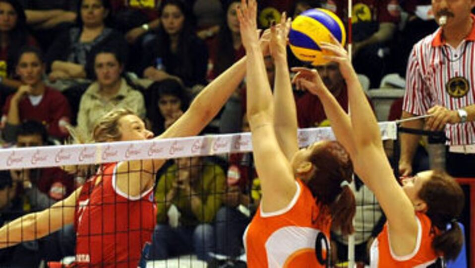 Avrupa'da Türk derbisi!