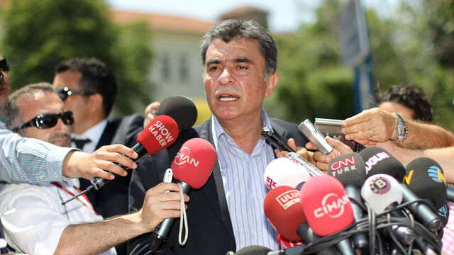 Evren ve Şahinkaya'nın avukatı davadan çekildi