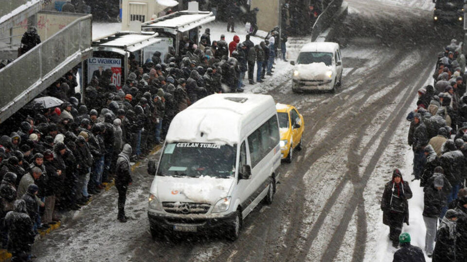 İstanbul'da kar tatili