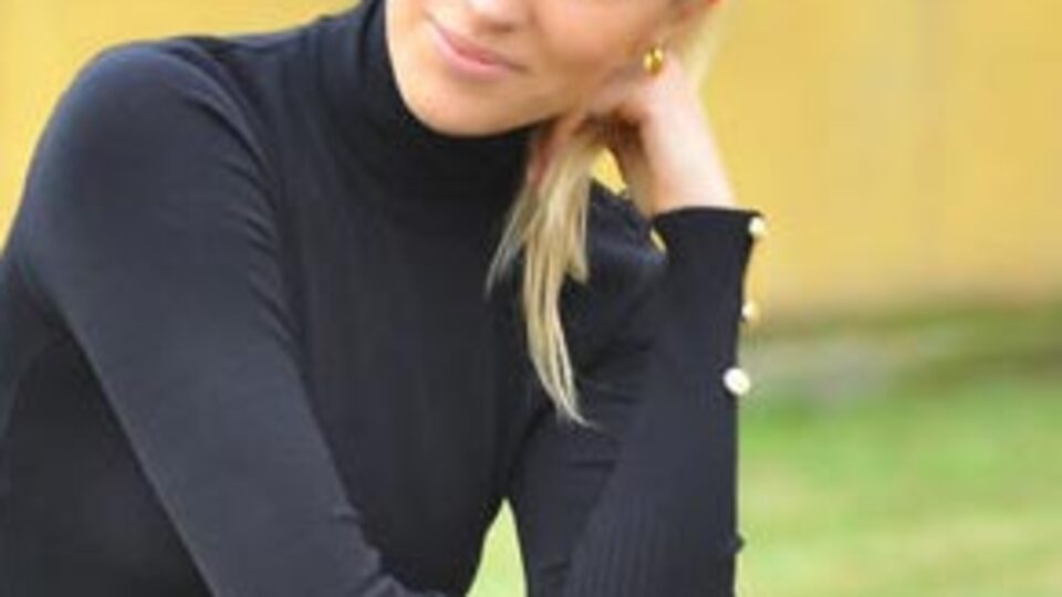 Burcu'ya bir şans daha!