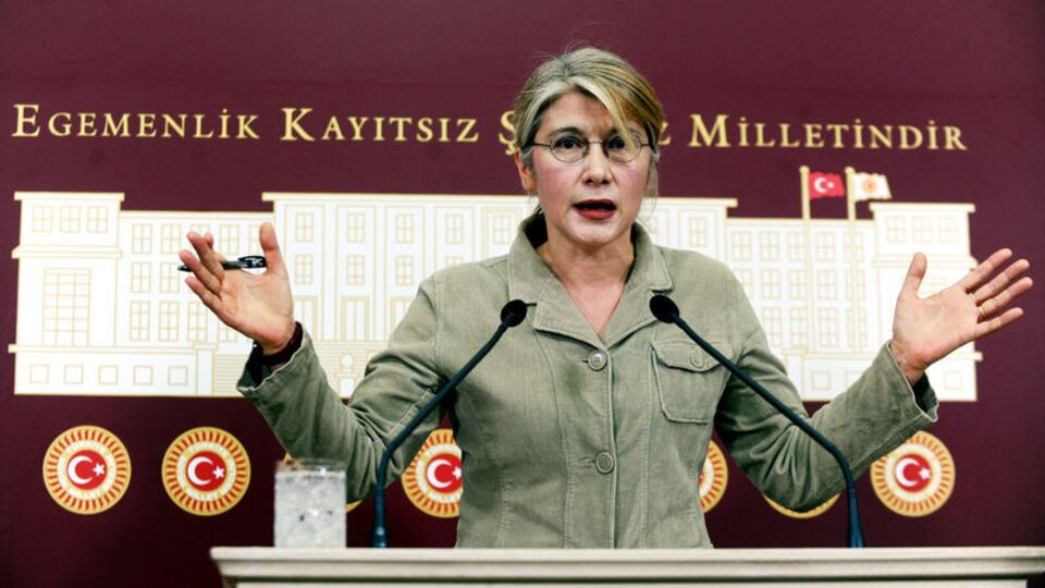 "Dindarlık ölçme cihazın varsa çıkar da görelim"