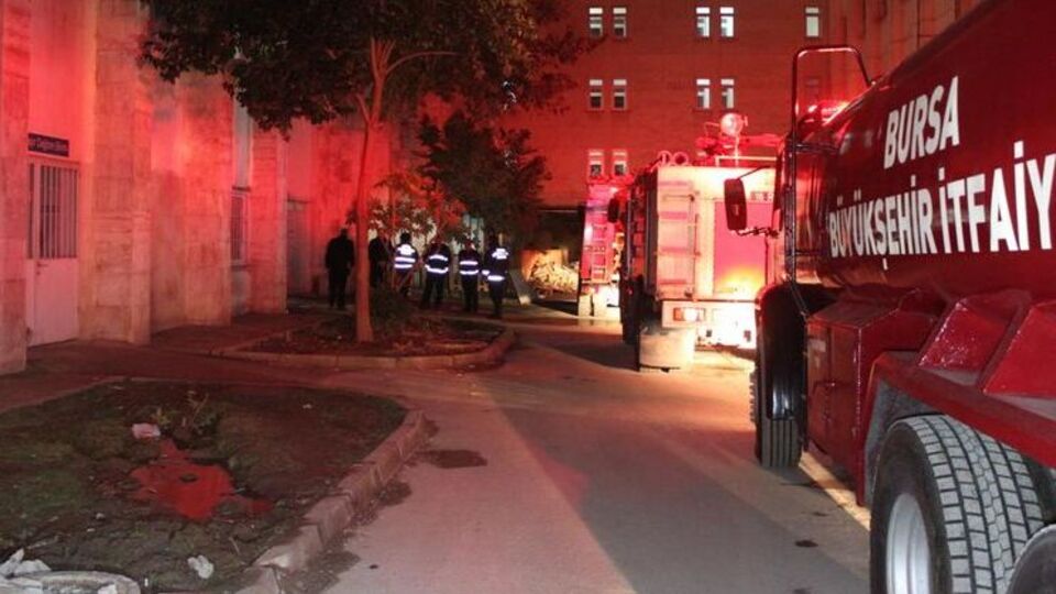 10 saatte iki hastane yangını