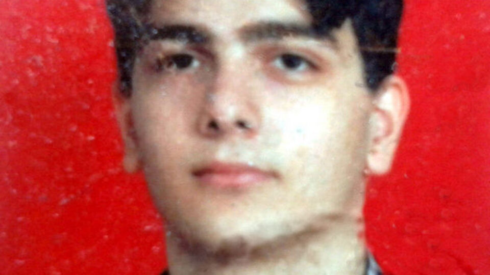 Terhisine 1 ay kala intihar etti