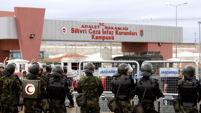 Balyoz'da Alex'li savunma