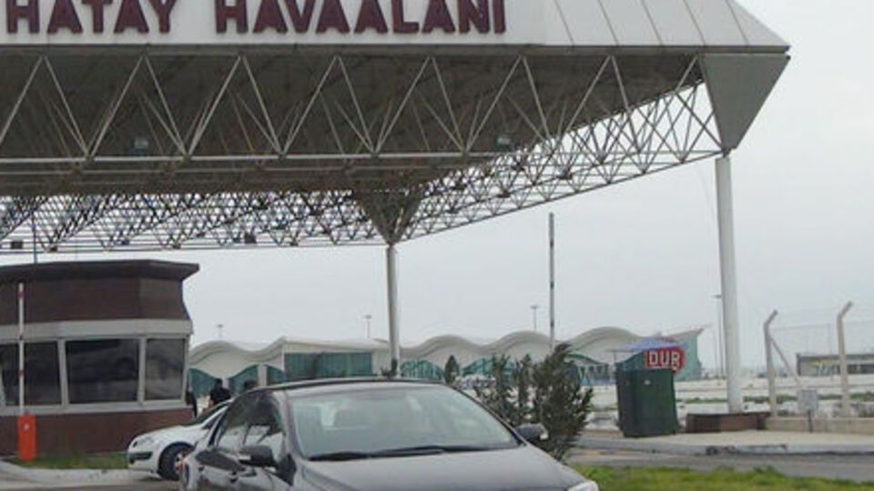 Hatay Havaalanı hava trafiğine açıldı