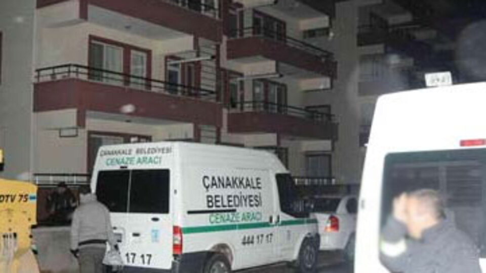 Sevgilisinin boşanmak istemeyen kocasını öldürdü